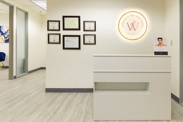Clean, professional medical spa treatment room with neutral tones at Willamette Skin Care Center 唯美轻医美 in Lake Oswego